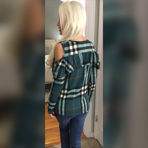 LAST 1! 💕On Trend Ruffled Plaid Tunic! - Picture 3 of 3